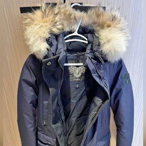 Nobis Meredith parka small authentic